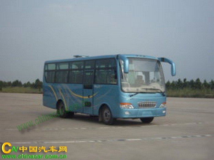 庐山牌XFC6730型客车图片1