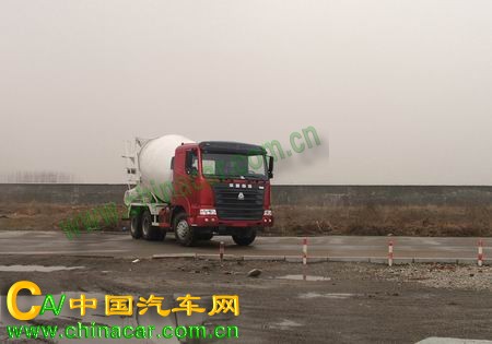 豪运牌ZZ5255GJBM3245B型混凝土搅拌运输车图片1