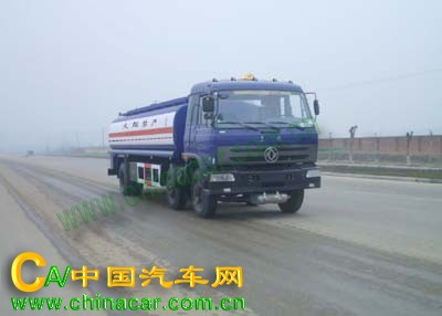 龙帝牌SLA5256GHYE型化工液体运输车图片1