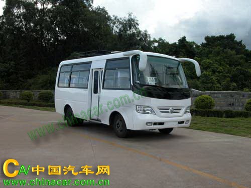 三湘牌CK6599型客车图片1