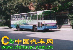 太湖牌XQ6961T1型客车图片1