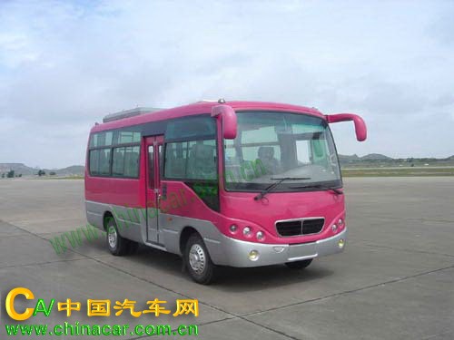 云马牌YM6600型客车图片2