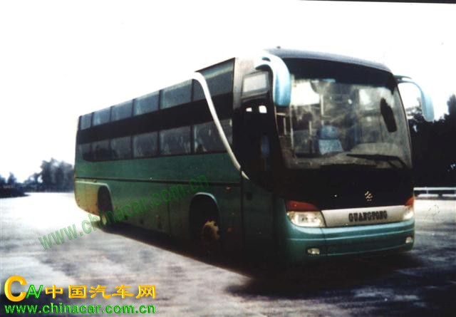 广通牌GTQ6121WB1型客车图片1