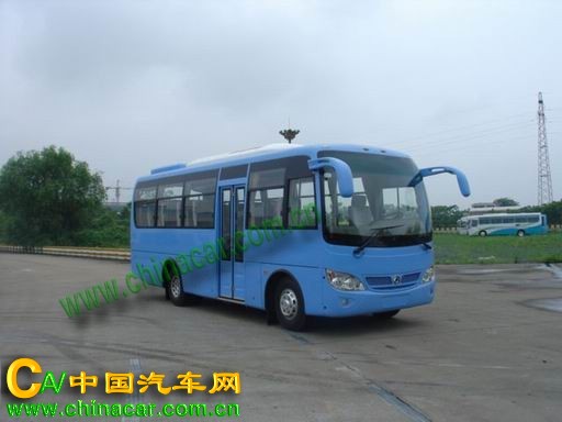 东风牌DHZ6748PF型客车图片1