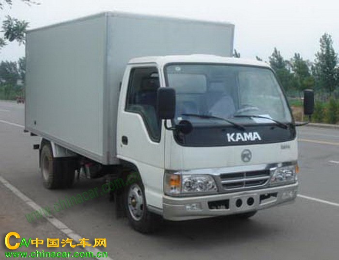 凯马牌KMC5038XXY型厢式运输车图片1