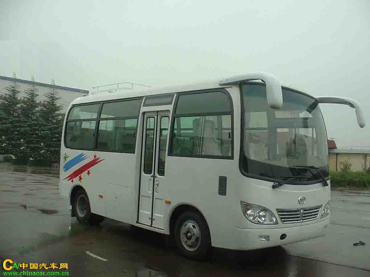 春洲牌JNQ6609DK1型客车图片4