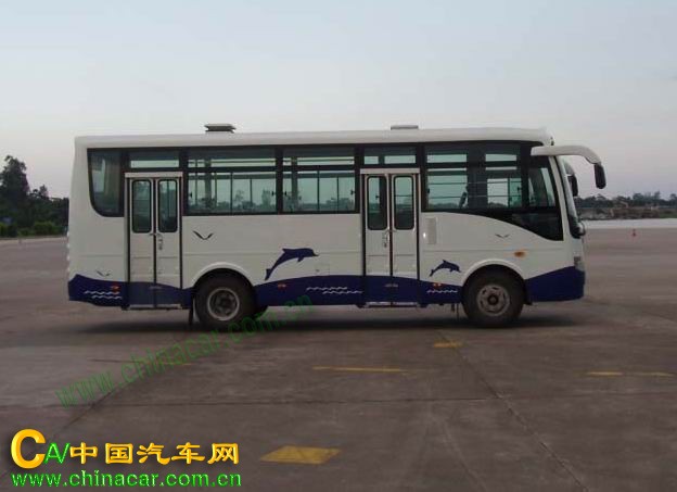 金旅牌XML6752J22型客车图片3