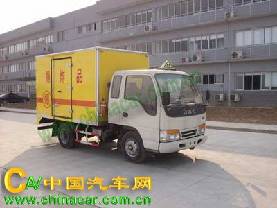 江淮牌HFC5020XQYKR1S型爆破器材运输车图片1