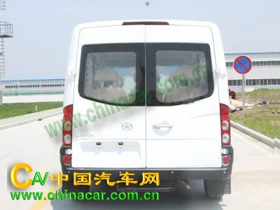 江淮牌HFC6471KM型轻型客车图片3