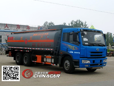程力威牌CLW5251GHYC3型化工液体运输车图片1