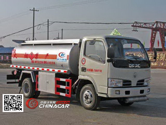 程力威牌CLW5070GJYD4型加油车图片