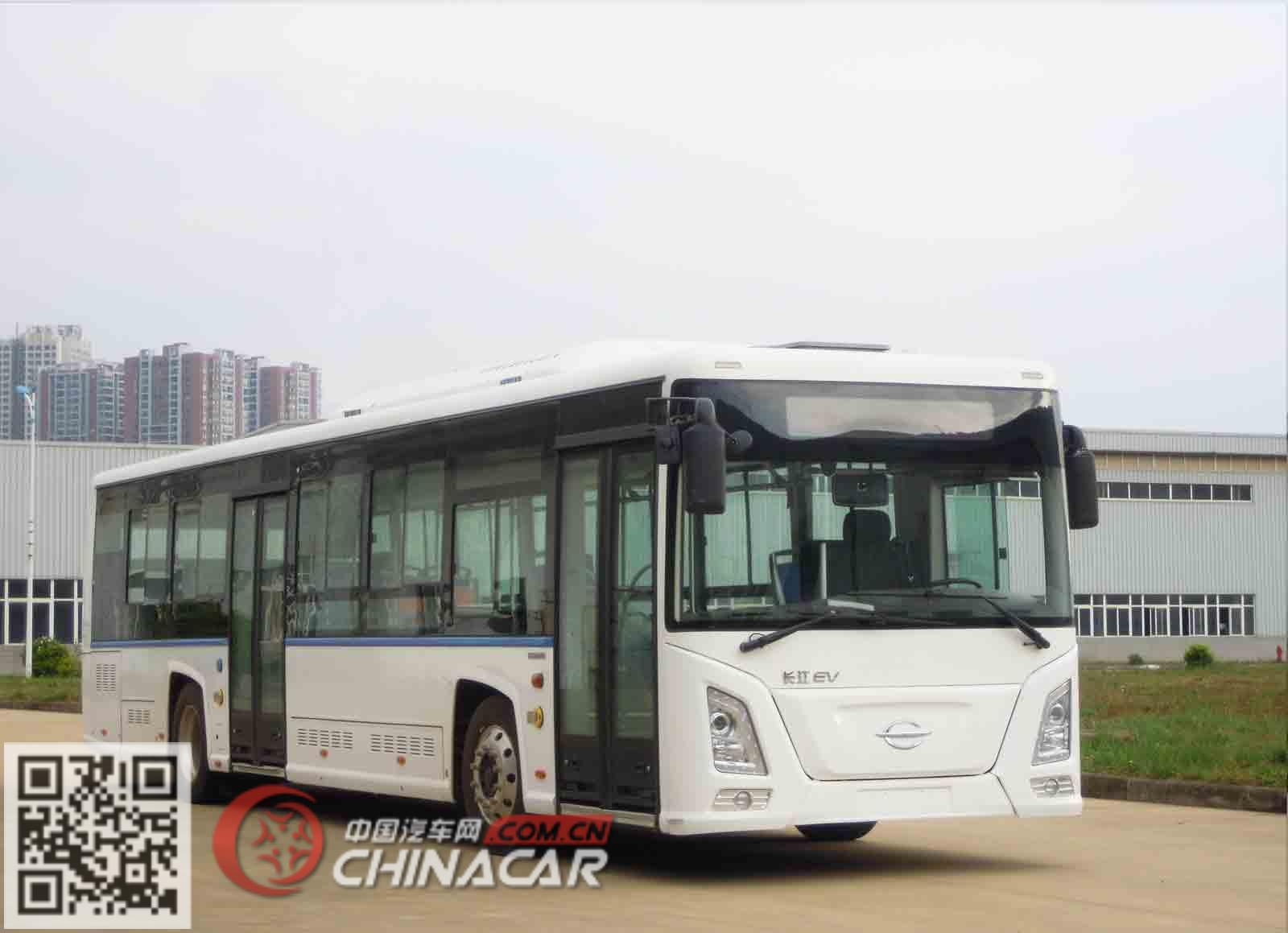 长江牌FDE6120PDABEV04型纯电动城市客车图片1