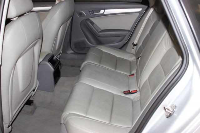 【东莞】奥迪A4L 2012款2.0TCVT无极变速 舒适版 价格16.22万 二手车