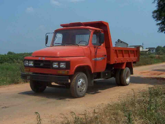 北京牌BJ2810CD3型自卸低速货车