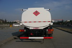 程力威牌CLW5162GHYC型化工液体运输车图片