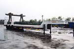 金鸽15.7米28吨低平板专用半挂车(YZT9383TDP)