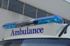 金陵牌JLY5044XJH3型救护车图片