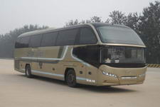 青年牌JNP6126M-3型豪华旅游客车图片