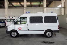 培新牌XH5041XJH4型救护车图片
