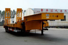 骏王13米32吨3轴低平板半挂车(WJM9407TDP)