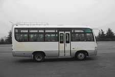 齐鲁牌BWC6733KA型客车图片3