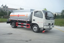 楚风牌HQG5070GRY4DF型易燃液体罐式运输车