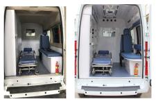东方汽车牌ZDF5045XJH型救护车图片
